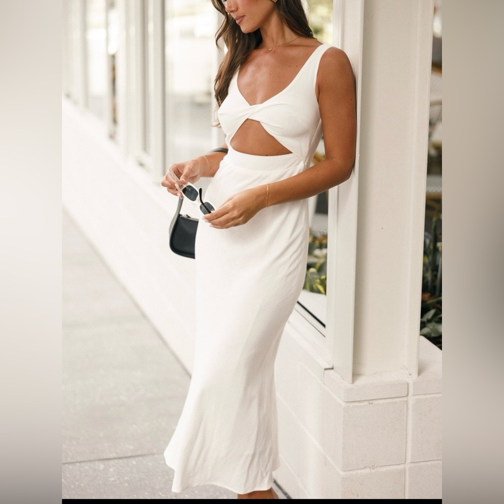 Petal & Pup White Cut Out Midi Dress. Size 6.